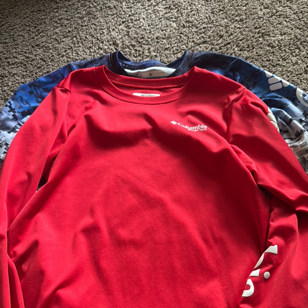 Columbia Red Long Sleeve Tee Casual Crew Neck